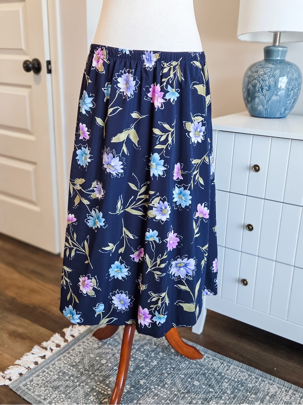 Women’s Navy Floral A-Line Vintage MIDI Skirt